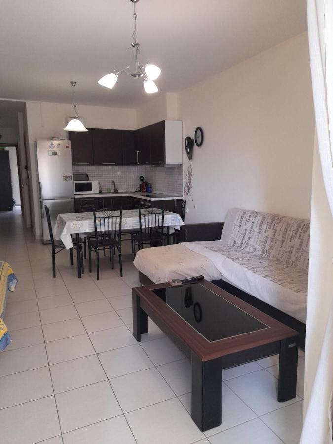 Christina Apartment Νεα Περαμοσ Nea Peramos  Exterior photo
